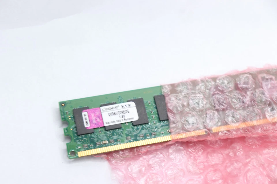 Kingston ValueRAM Desktop Memory 2GB DDR2 667 KVR667D2N5/2G - Image 2 of 3