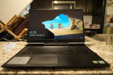 Dell G7 17 7700 17.3'' (512GB SSD, Intel Core i7, 32GB) Laptop w/ extra charger