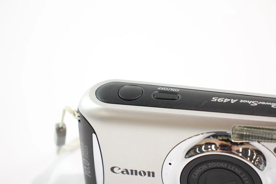 Canon Powershot A495 Digital Compact Camera Working w/ Canon 3.3x Zoom Lens - Image 2 of 4