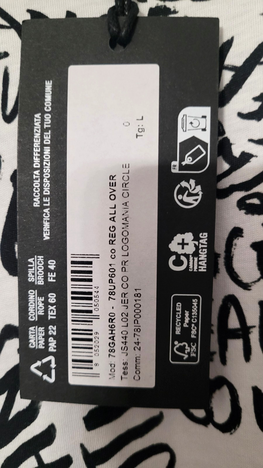 -65%OFF Versace Jeans Couture VJC White T-Shirt LOGOMANIA Tshirt sz L regular thumbnail 5