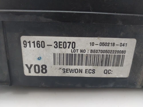 911603E070 Porta Fusibili per KIA SORENTO (BL) 2.5 CRDi EX 2005 8641494 - Foto 3 di 10
