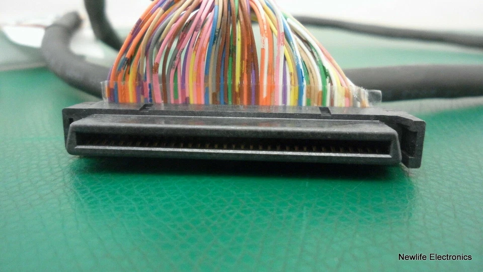 HP A7231-63039 SCSI Cable B-Channel - Image 4 of 4