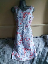Boden sleeveless patterned V necked dress Size 8 Excellent Condition
