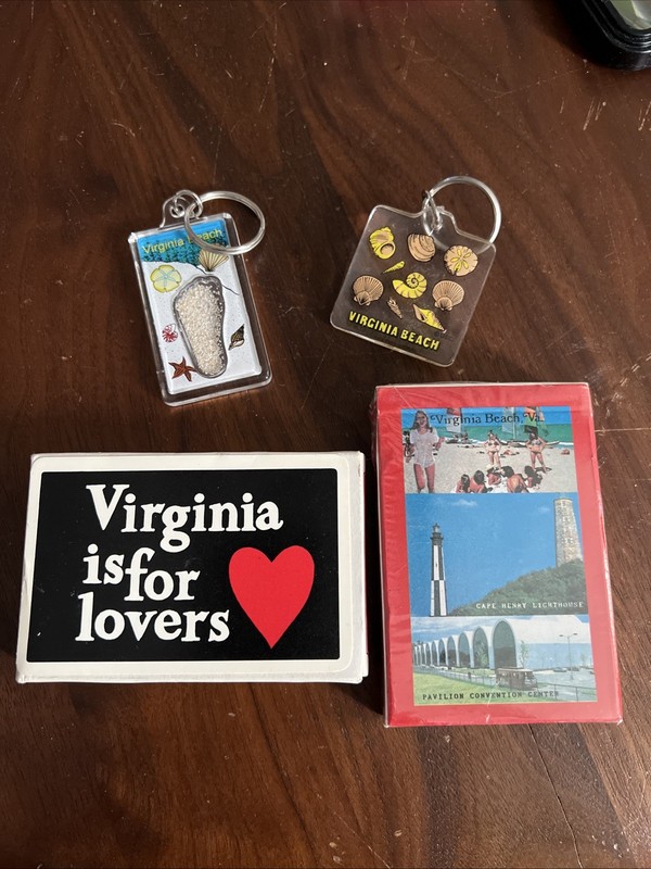 Vintage LotVirginia Is For Lovers & Virginia Beach Playing Cards & Keychains