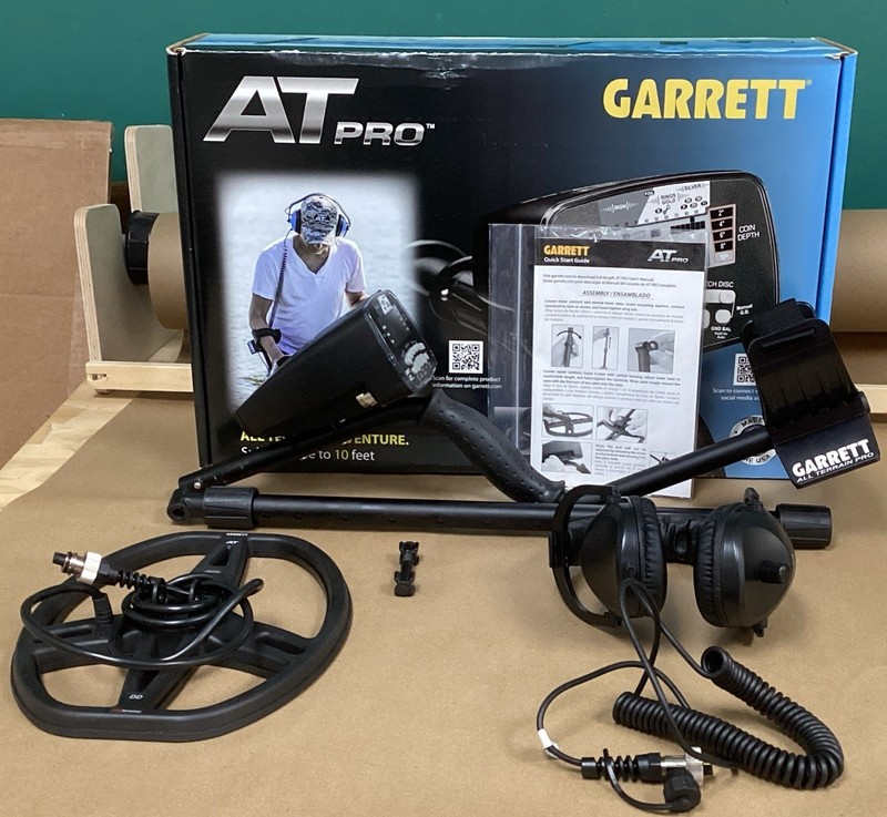Garrett AT Pro Metal Detector - Black