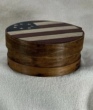Beautiful Round Flag Americana Cheese Type Box Primitive
