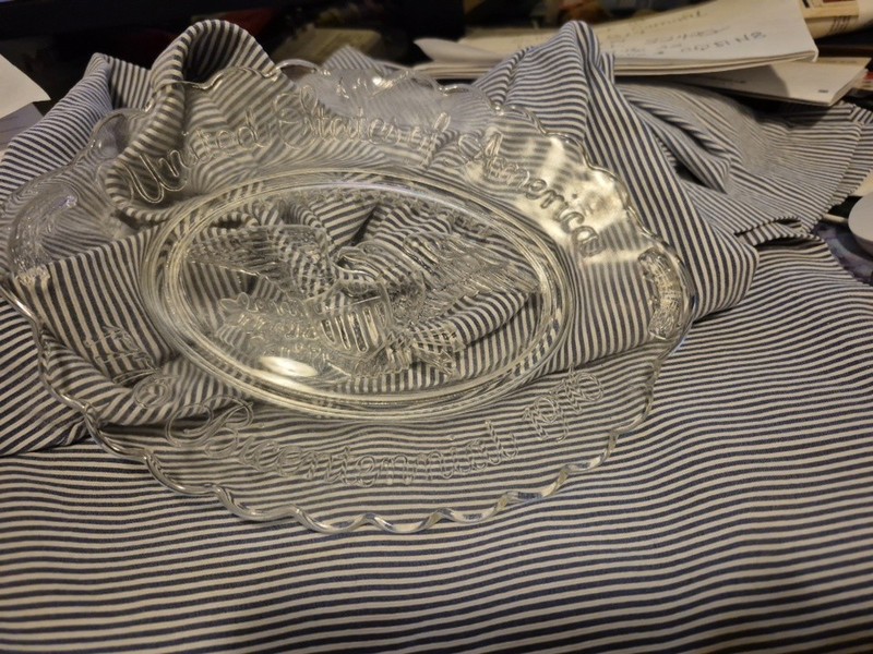 1976 U.S. Bicentennial Pressed Glass Plate – Eagle – 1776-1976 – Excellent-EUC