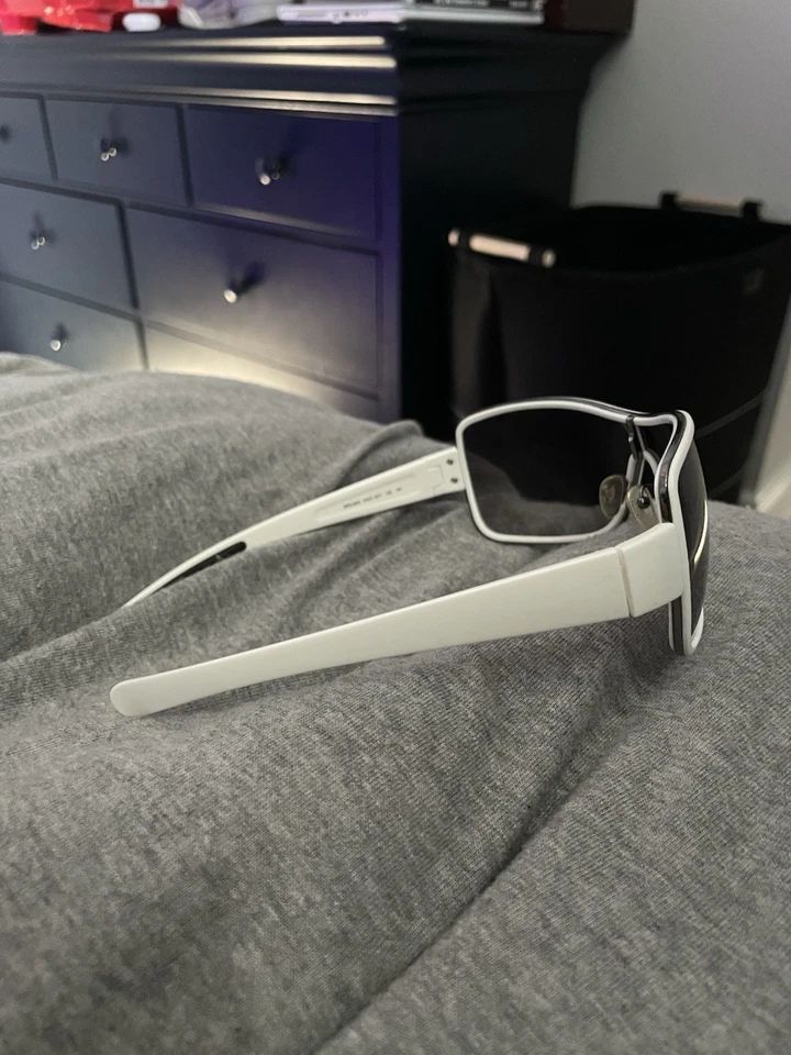 Gafas de sol Prada Sport Gs blancas y rojas, como nuevas con embalaje original Foto 4 de 4