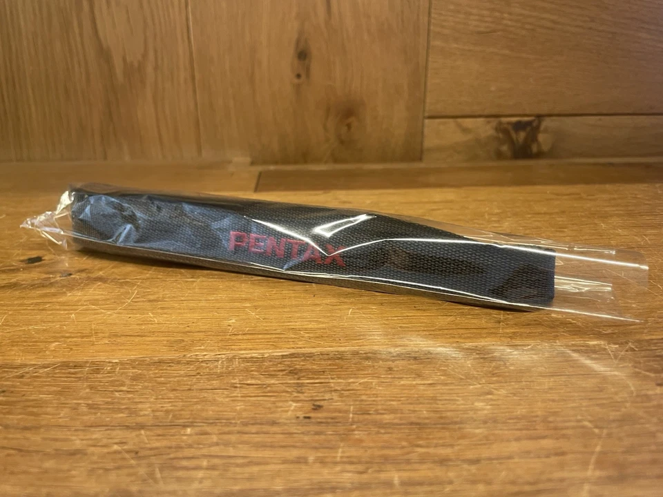 *Casi COMO NUEVA ++* Correa de hombro para cuello de cámara genuina Pentax gris y roja de Japón Foto 3 de 4