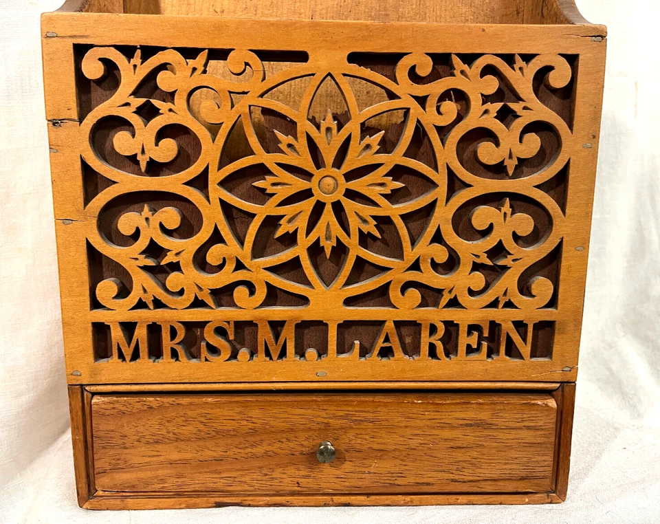 Antique Early American Hanging Wall Box, Cutout Scroll Work, prob. PA c 1830-50s - Image 2 of 4