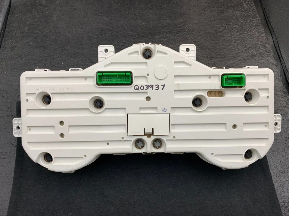 * Cuadro de instrumentos velocímetro 2003 04 Honda Element EX 129.002 millas Foto 2 de 3