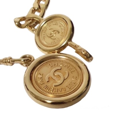 CHANEL Gold Chain Belt Necklace Rue Cambon Medallion Rate 9.8 AUTHENTICATED CHANEL Gold Chain Belt Necklace Rue Cambon Medallion  main image 4