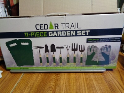 11 Pc. Gardening Tool Set, Hand Tools w/Padded Grips Knee Pads & Gloves, New