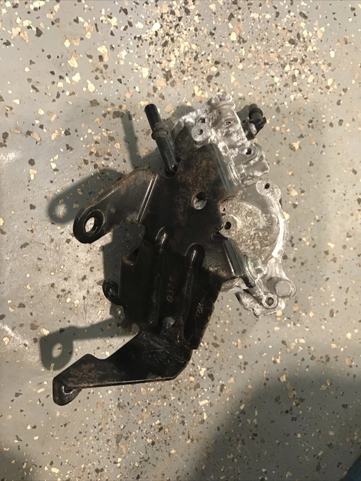 Ford Explorer 2020 3.3L EGR valve JL3E-9D475-BB - Image 2 of 4