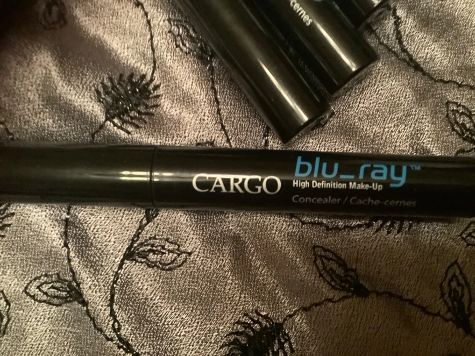 Corrector de carga Blu-ray cuatro descontinuado medio oscuro Foto 2 de 3