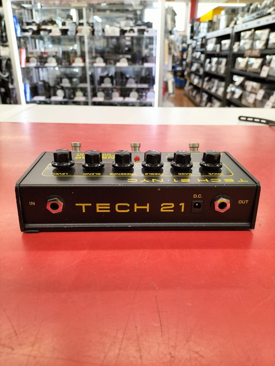 Tech21 SansAmp Programmable Bass Driver Guitar Effects Pedal Ready