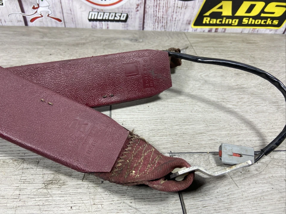 87-96 Ford F-150 F250 - Cinturón de seguridad con canastilla MUJER HEBILLA PESTILLO RECEPTOR ROJO Foto 2 de 4