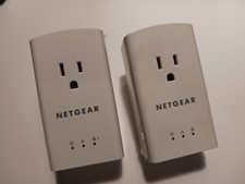 2 Netgear XAV5421 Powerline 500  Outlet Adapters Used working condition