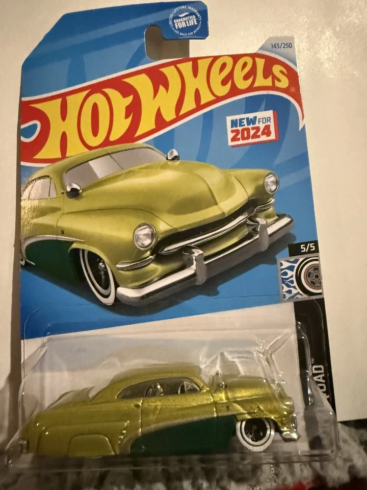 Defecto de fábrica Hot Wheel con un goteo único y distinto B Foto 3 de 3