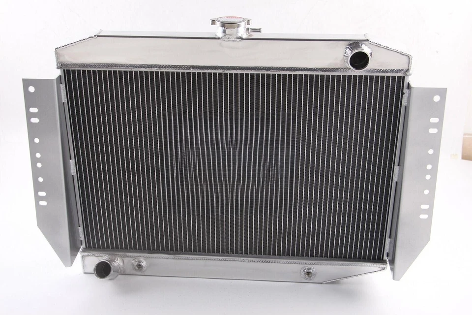 Radiador de aluminio de 3 filas para Jeep Serie J 72-88 J10 J20 5,9 L 6,6 L V8 Foto 4 de 4