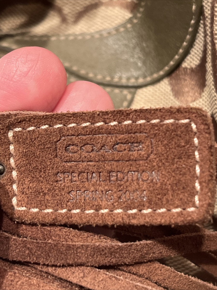 GORGEOUS and RARE Vintage Coach Bag. Limited Spring 2004 GORGEOUS and RARE Vintage Coach Bag. Limited Spring 2004