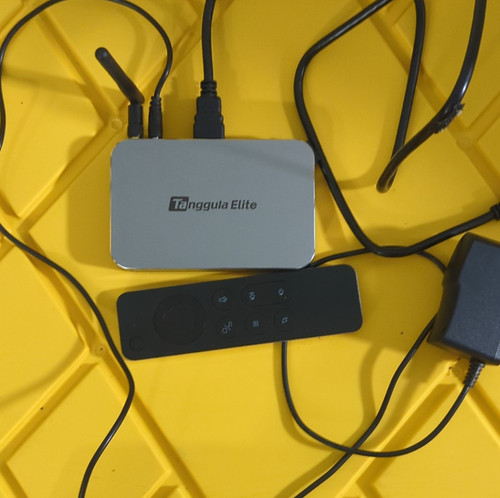 Tanggula Elite MAX Series 2 S905X4 4GB 128GB TV Box HDMI Wi-Fi Silver Black