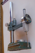 Mitutoyo digital drop indicator with stand