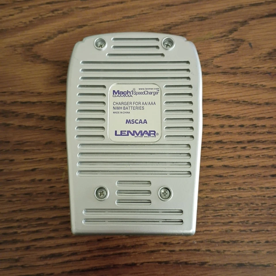 Universal Rapid Charger Battery AA & AAA Lenmar MSCAA NO CORD - Image 4 of 4