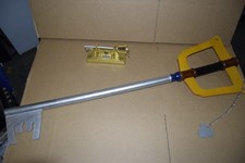 Disney Kingdom Hearts Key Keyblade Full Size Replica Prop with  Bonus Keys 