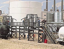 Walthers Cornerstone HO Scale Building/Structure Kit Oil Loading Platform