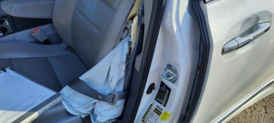 (LOCAL PICKUP ONLY) Fuel Tank FWD Fits 17-20 SIENNA 4189522 - Imagem 3 de 4