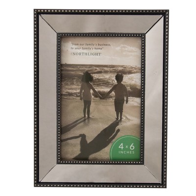 Northlight 7.75'' Silver Studded Glass Mirror Encased Photo Picture Frame 4''x6''