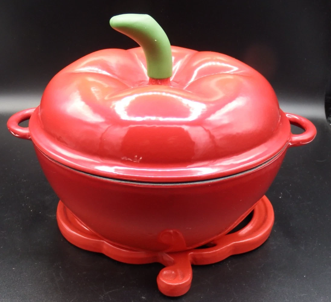 Technique Red Tomato 3 Qt. Enamel Cast Iron Dutch Oven /Trivet NEW!