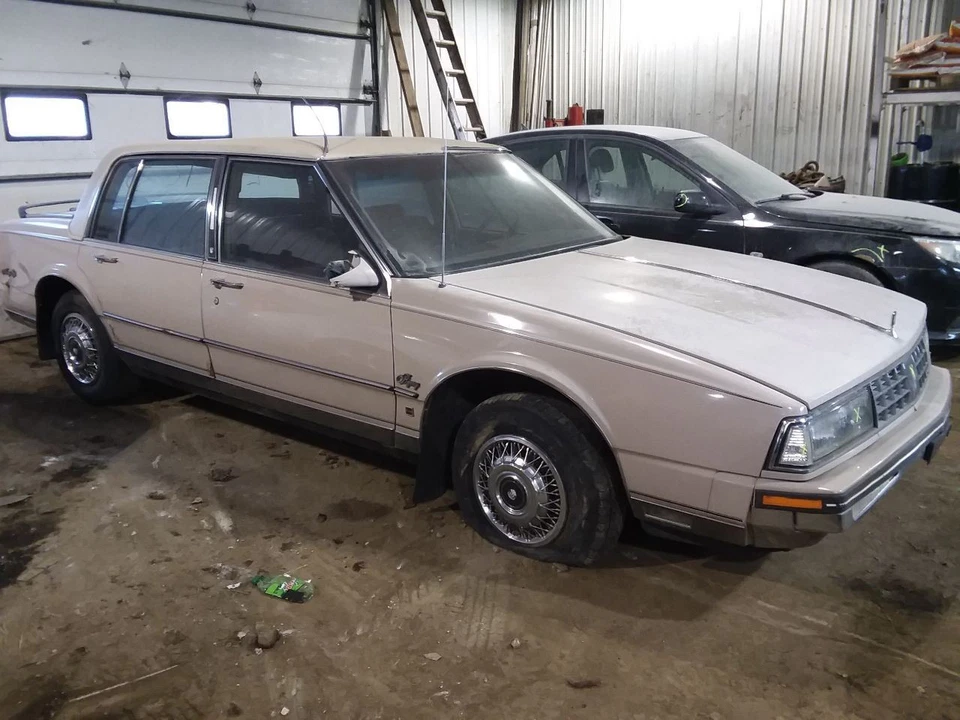 Passenger Right Center Pillar Sedan Fits 85-90 ELECTRA 2049348 - Image 3 of 4