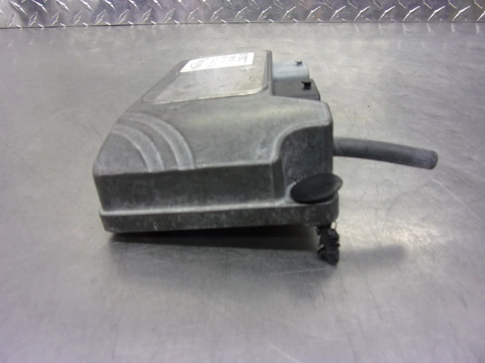 584 A TRIUMPH  TIGER  955 955i 2002 OEM   CDI - Image 3 of 4