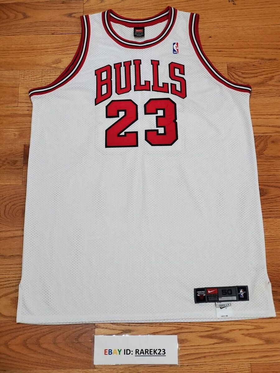 Nike Chicago Bulls Michael Jordan 1997-98 NBA Authentic Nike Chicago Bulls Michael Jordan 1997-98 NBA Authentic