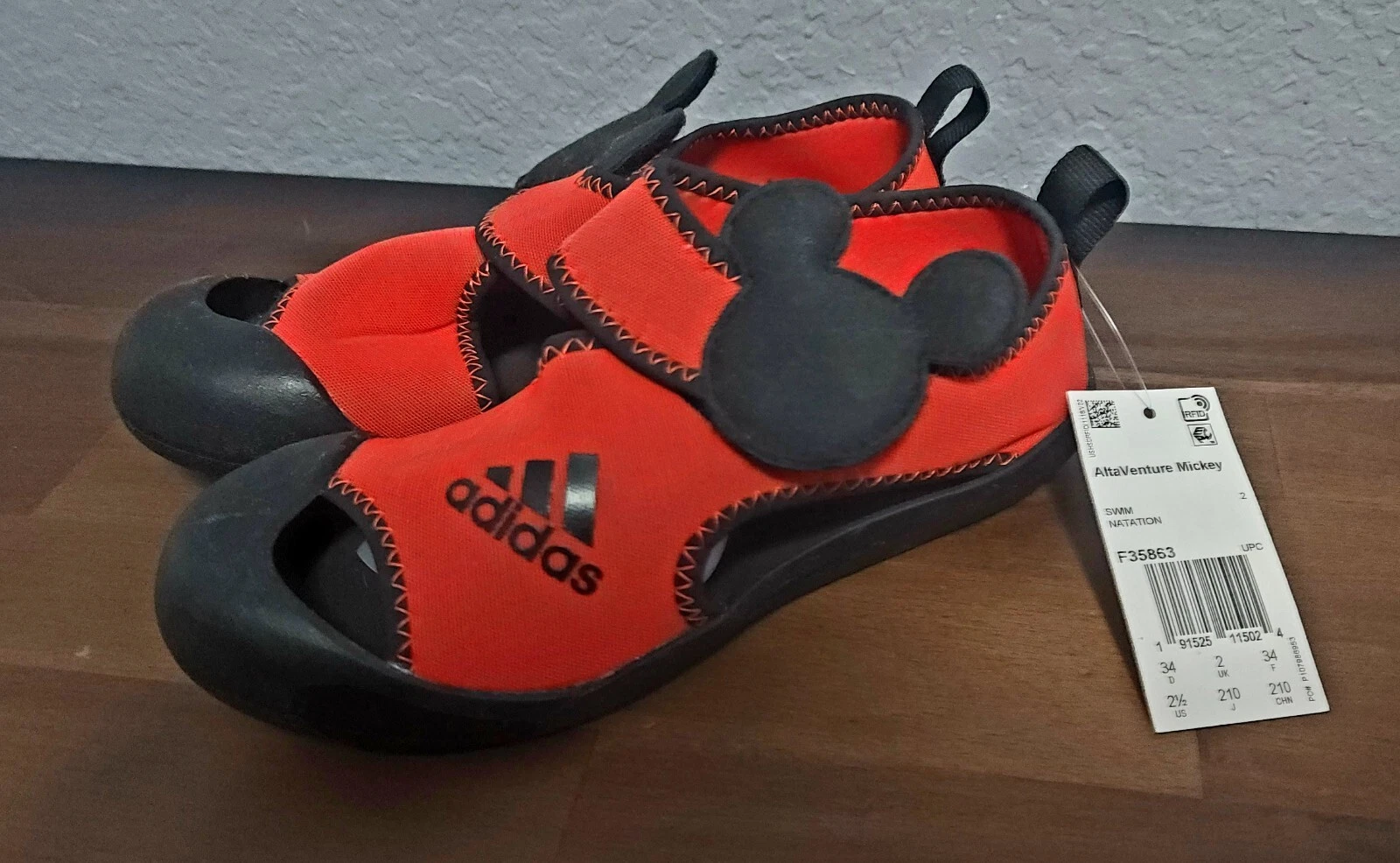 Nuova Adidas Altaventure Topolino taglia 2 per bambini