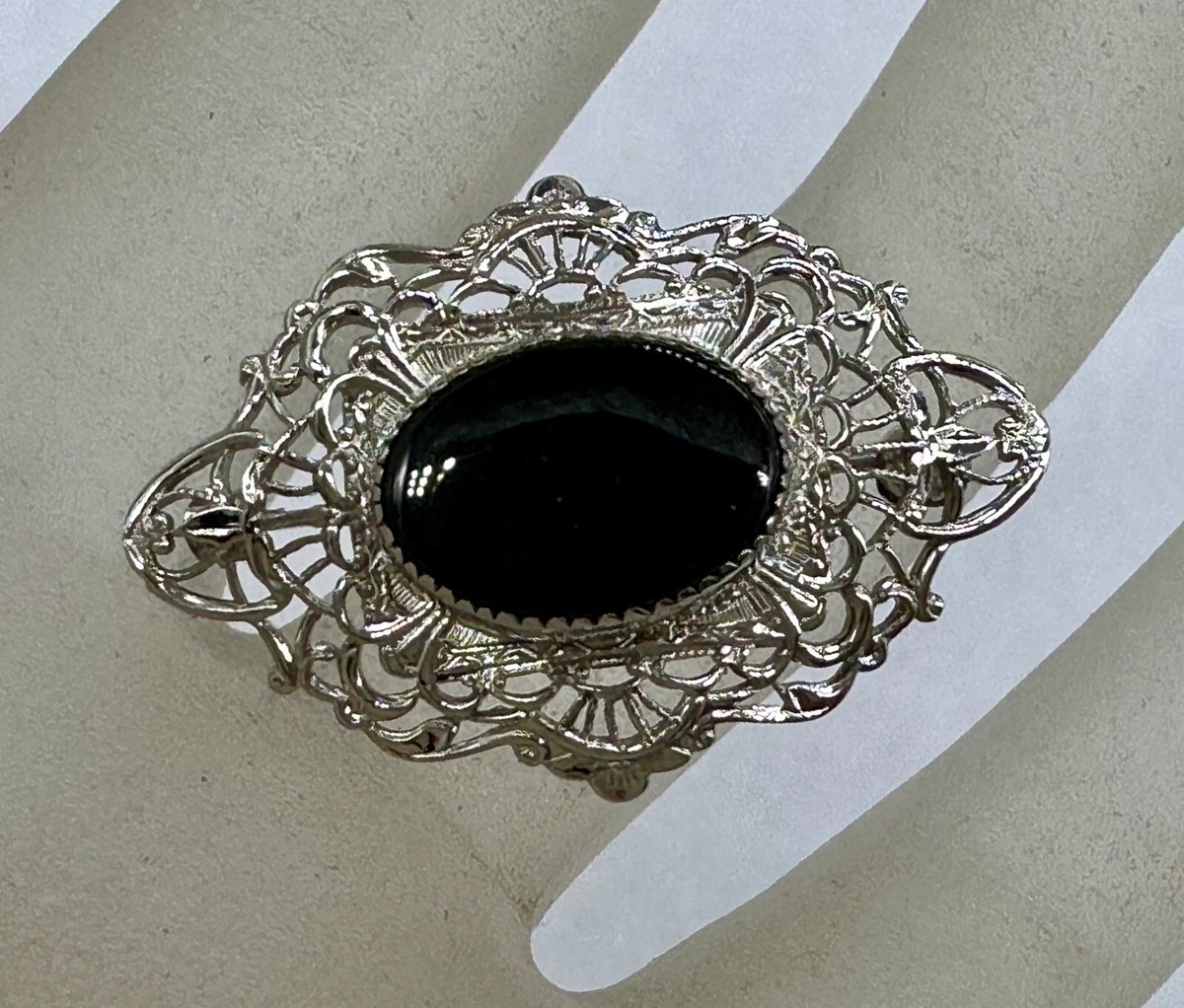 ANTIQUE STERLING SILVER FILIGREE BLACK ONYX BROOCH PIN BAR