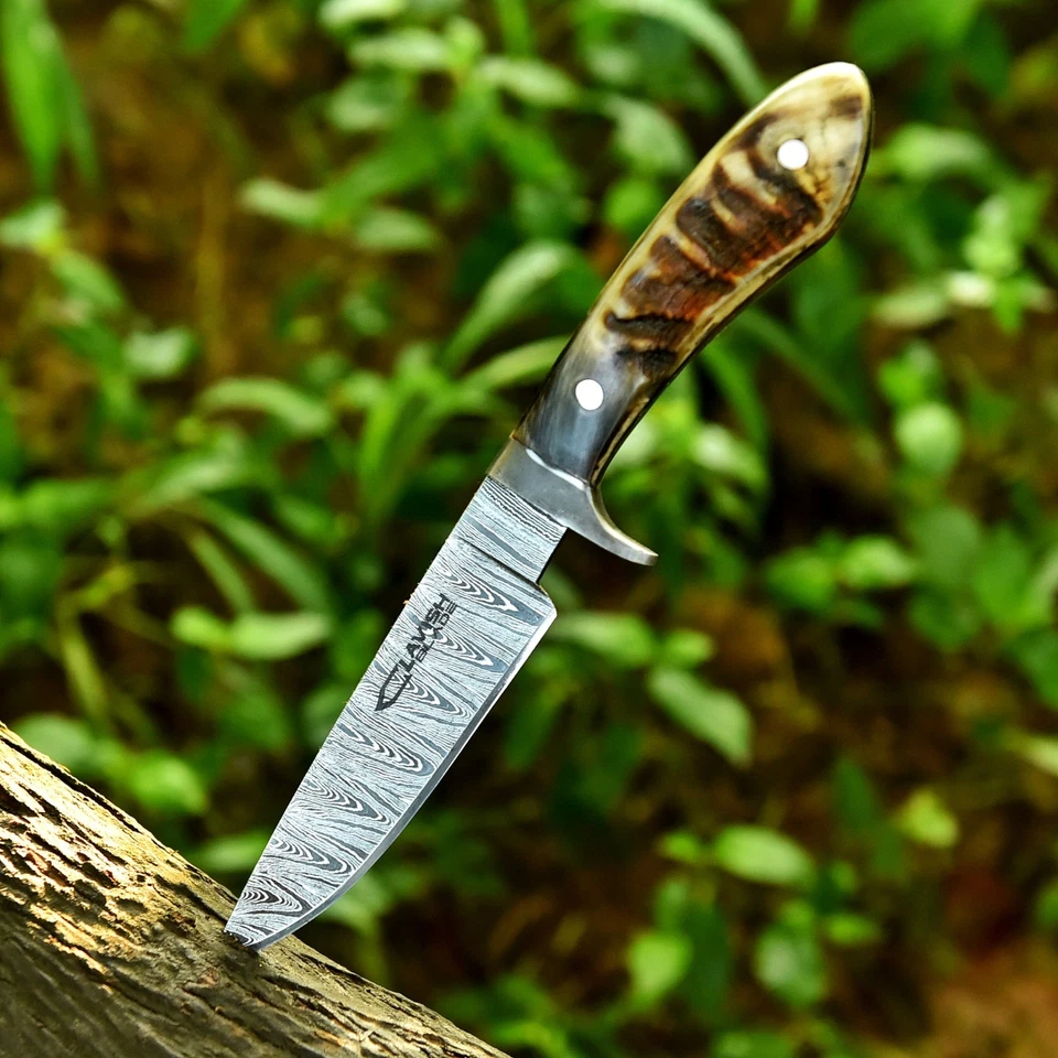 Cuchillo de caza Bowie Bushcraft Damasco hecho a mano mango de cuerno de oveja con funda Foto 4 de 4