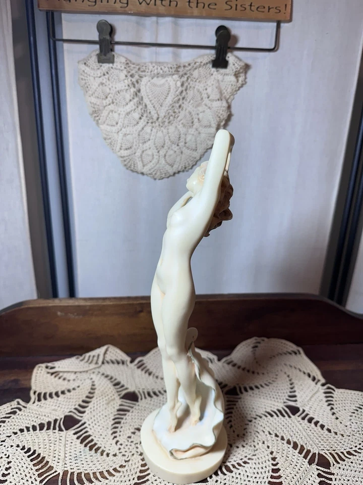 Появляющаяся статуя Афродиты - Изображение 2 из 4