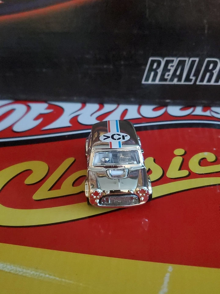 Hot Wheels 2008 Target Super Chromes 10 Car Tin Set Exclusive Morris Mini Cooper - Image 2 of 4