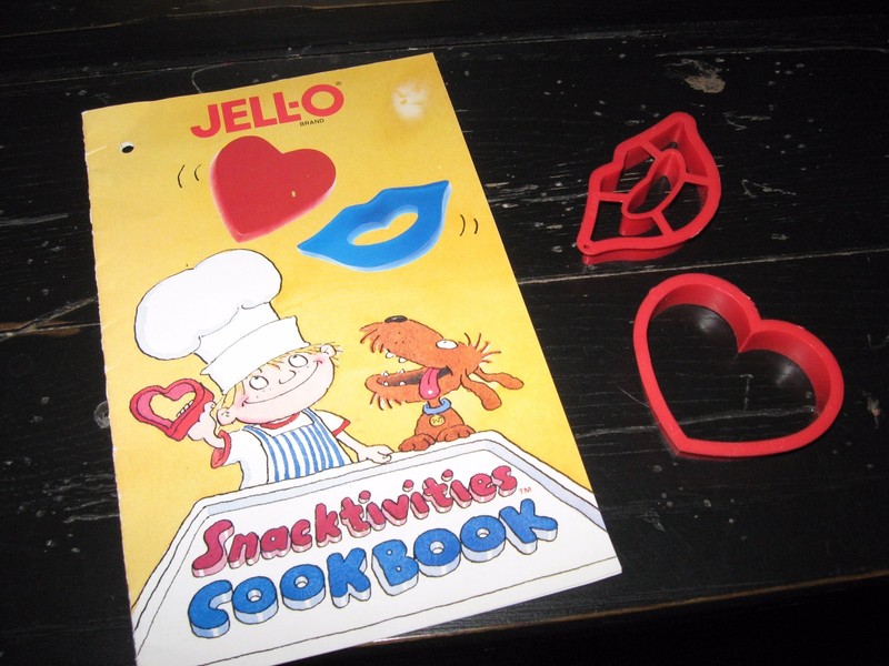 Vintage Jello Snacktivities Cookbook and Two Jello Cookie Cutters