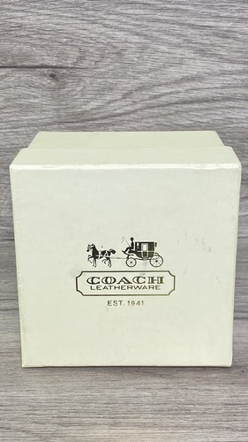 Coach Women's Boyfriend Gold Tone Bracelet Watch New Battery - Picture 14 of 14
