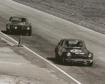 Vintage 8 X 10 1969 Sebring MGC & Alfa Romeo GT Junior