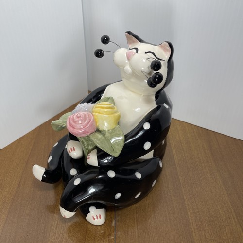 Amy Lacombe Cat Figurine Vintage Black White & Polka Dot Flower 2001 Whimsiclay - Picture 6 of 10