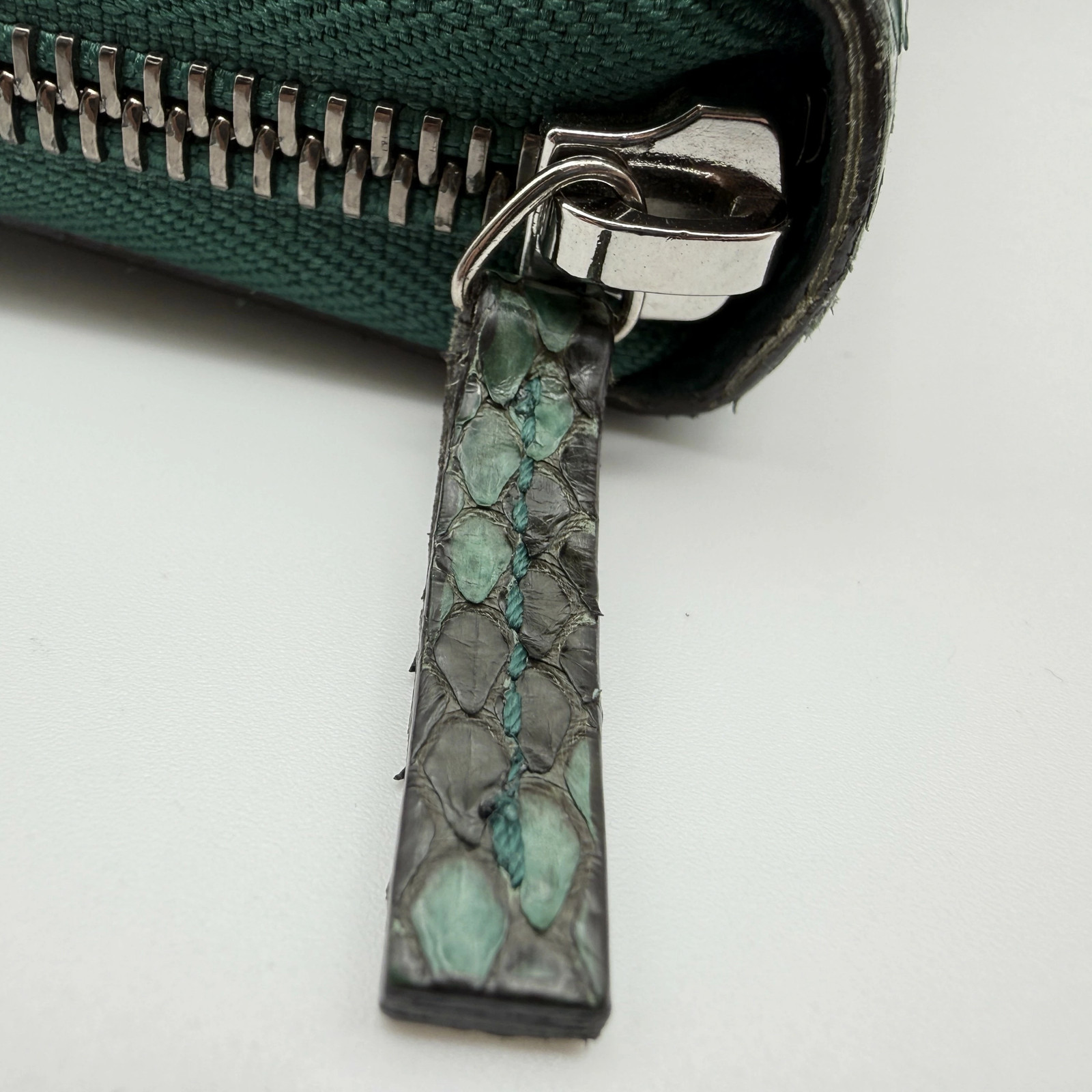 Gucci Python Green Leather Unisex Long Wallet Used - image 9