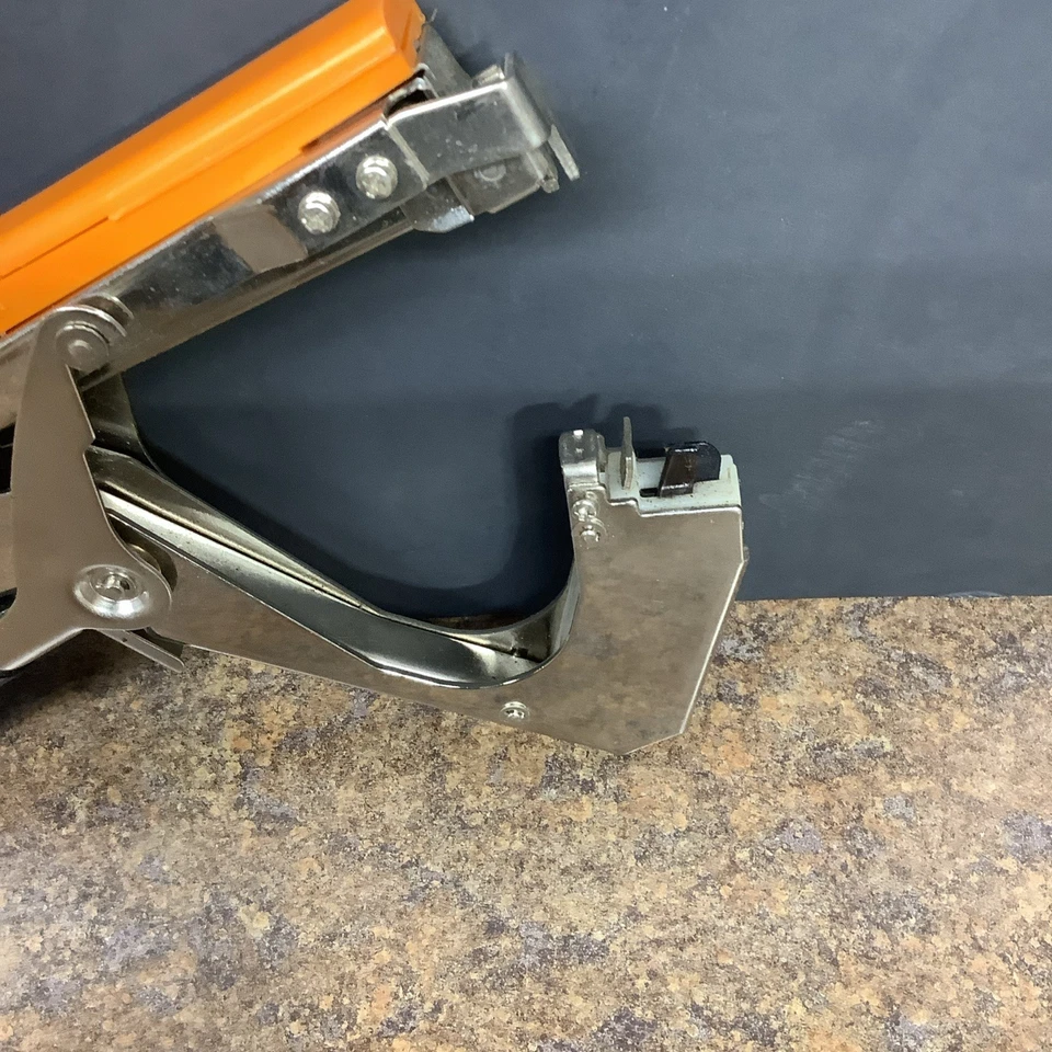 Max Tapener HT-B2 Herramienta de atado de plantas Vivero Jardín Bonzi Plus Cinta Grapas Hojas Foto 3 de 4