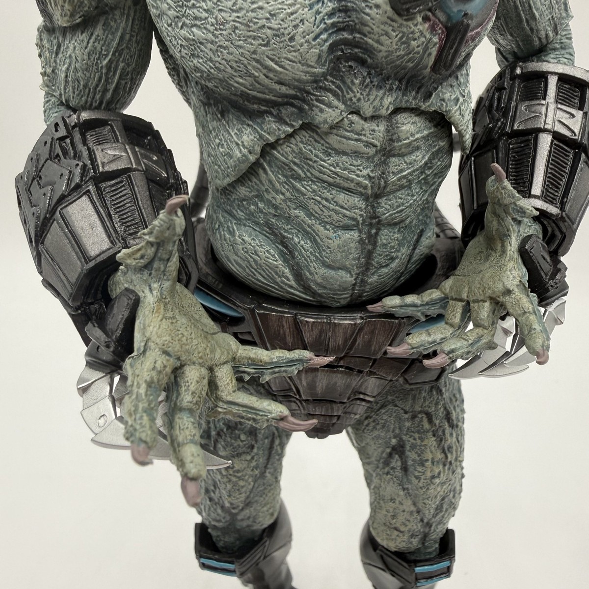 Neca Predator - Ultimate Deluxe Stone Heart Predator (Concrete