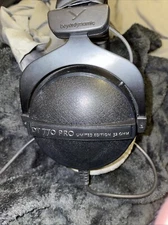 beyerdynamic DT 770 Pro 32 ohm Limited Edition Professional Studio Headphones...