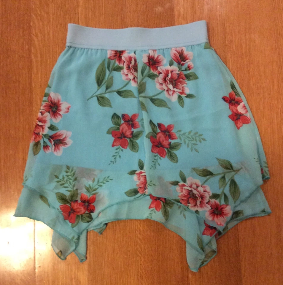Amy’S Closet - Girls Blue Skrit - Size M (8-10 Years)(Decorated With Flowers) - Image 2 of 2